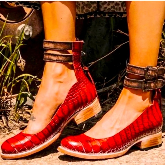 COPY - - Freebird Maribel loafer-MOVING SALE TODAY ONLY BEST OFFER - Picture 1 of 12